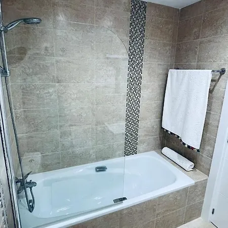Fantastic New Townhouse /front Beach/2bedr/2,5bath דירה