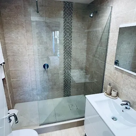 Fantastic New Townhouse /front Beach/2bedr/2,5bath * אסטפונה
